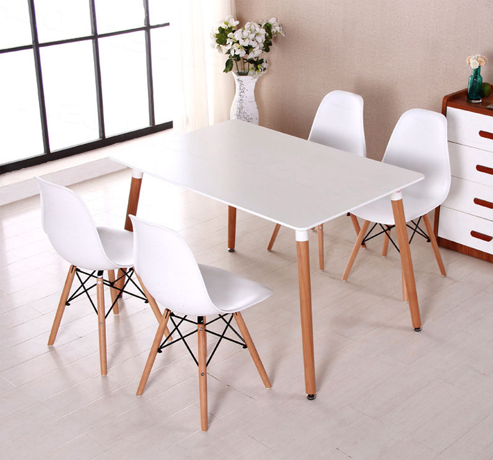 Bộ bàn ghế Eames màu trắng 4 ghế